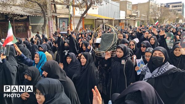 امروز شیروان در سوگ ۳شهید جنگ تحمیلی نشست
