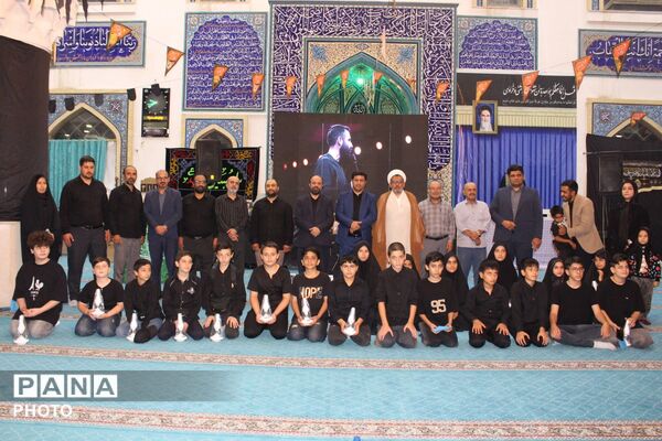 نظرآباد میزبان آیین بزرگداشت رهبر شهید با حضور مسئولان و دانش‌آموزان