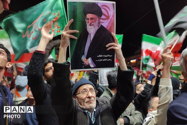 تجلیل از ۱۴ دانش‌آموز دختر برتر حوزه‌های پرورشی شهرستان قدس