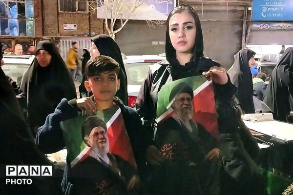 عهد معلمان و دانش‌آموزان با رهبر شهید در موکب فرهنگیان