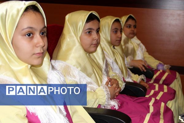 برگزاری جلسه انتخاب انجمن اولیاء و مربیان در سالن سجادیه بهارستان دو