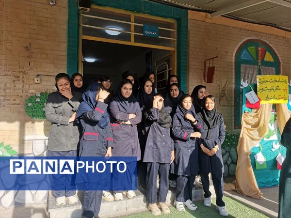 مراسم ولادت حضرت زینب (س) در مدرسه وکیلی ۳