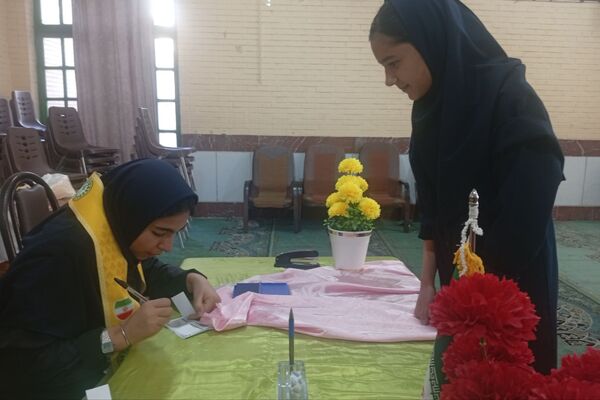انتخاباتی با شکوه در دبیرستان نرجس یک