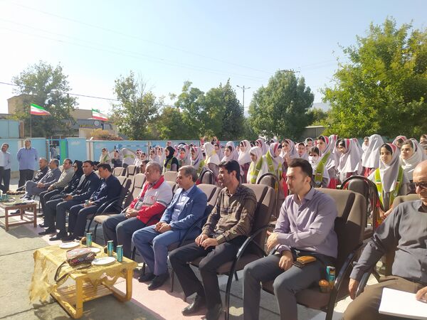 مراسم شور عاطفه‌ها در دبستان شهید رضایی شهرستان ایوان