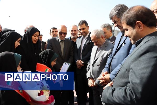 افتتاح طرح‌های آموزشی و عمرانی در یزد با حضور وزیر آموزش و پرورش 