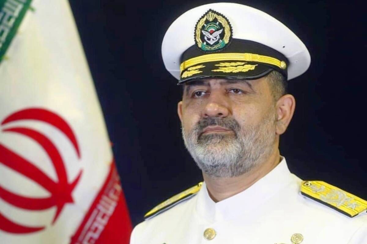 دریادار ایرانی:  امکان زمین‌گیر کردن دشمن را در هر نقطه‌ای داریم