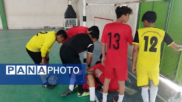 برگزاری مسابقات فوتسال بین مدارس در پارسیان 