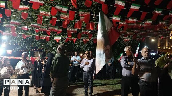 صد و هشتادو هفتمین حضور،در میدان ولیعصر الهیه 
