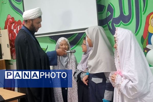 برگزاری مراسم به مناسبت ایام فاطمیه در دبستان راهیان نور ناحیه دو شهرری 