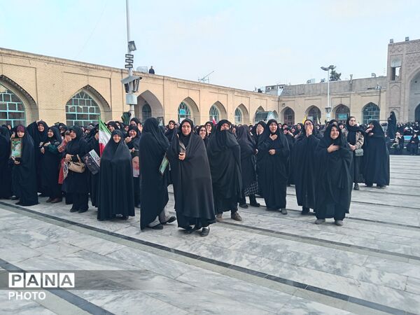 مردم ولایت مدار نیشابور در سوگ رهبر آزاده شهیدشان در مسجد جامع