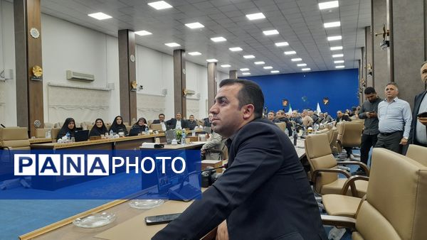 تماشای کشتی المپیک در استانداری مازندران با حضور وزیر آموزش و پرورش