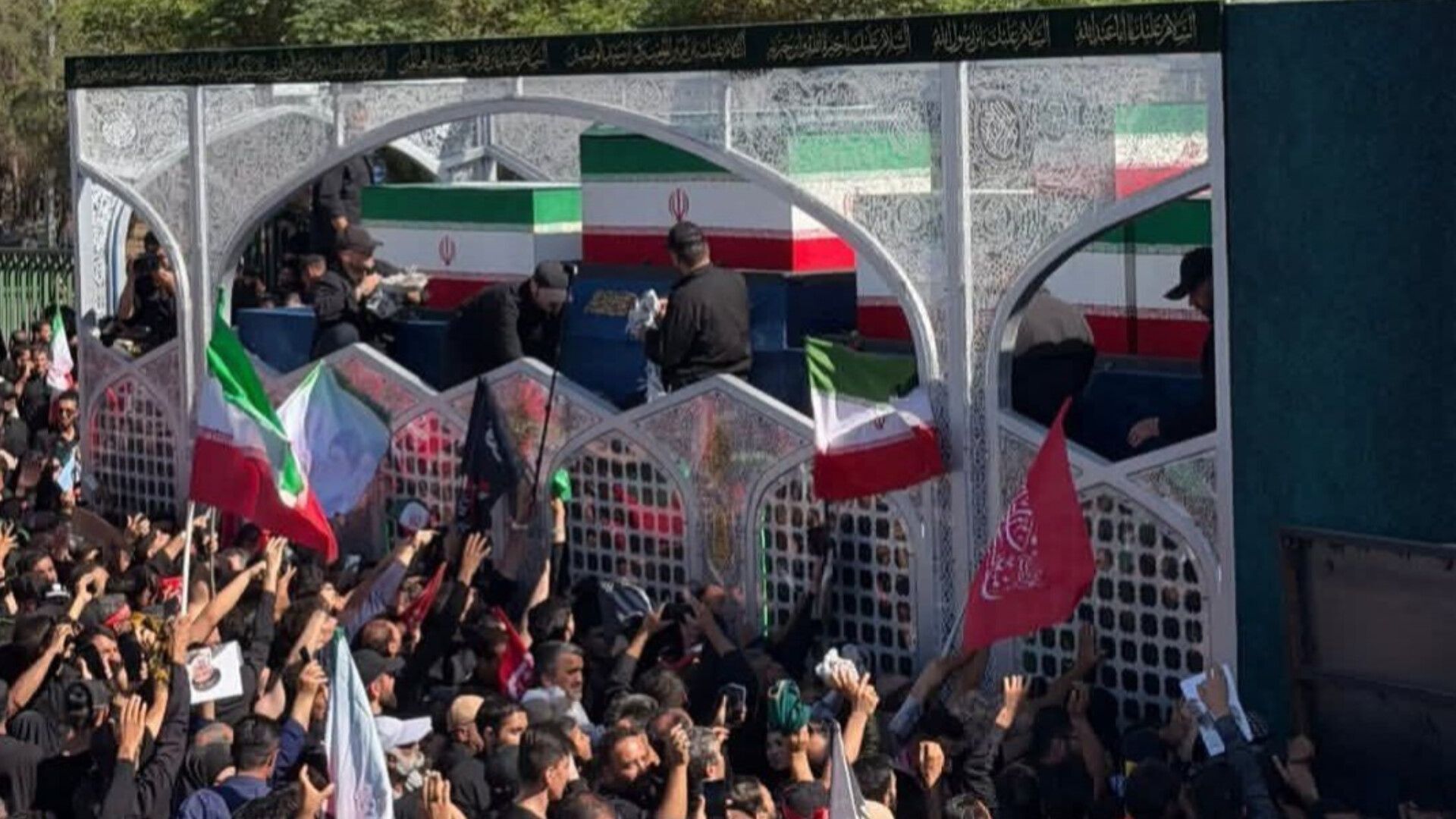 جاودانه شدن مبارز خستگی ناپذیر در حرم منور شمش‌الشموس علی ابن موسی الرضا (ع)