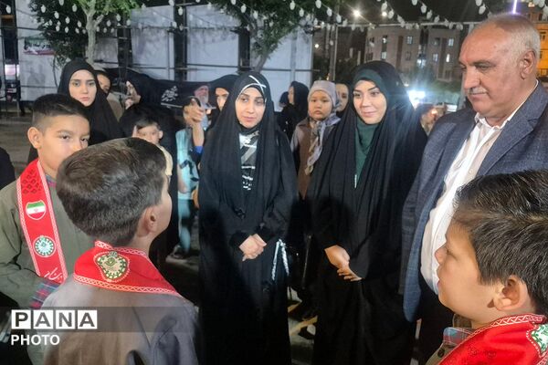  بازدید رئیس سازمان دانش‌آموزی شهرستانهای استان تهران از غرفه «با انرژی‌ها» در منطقه کهریزک