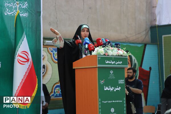 جشن شکوفه ها با حضور وزیر آموزش و پرورش 