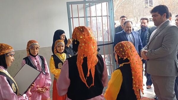 افتتاحیه جشنواره بزرگ بازی و یادگیری دوره ابتدایی آموزش و پرورش ورامین 