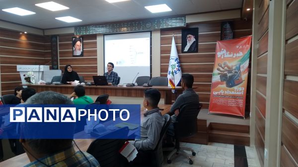 جلسه دوم دوره خبرنگار شو پسران