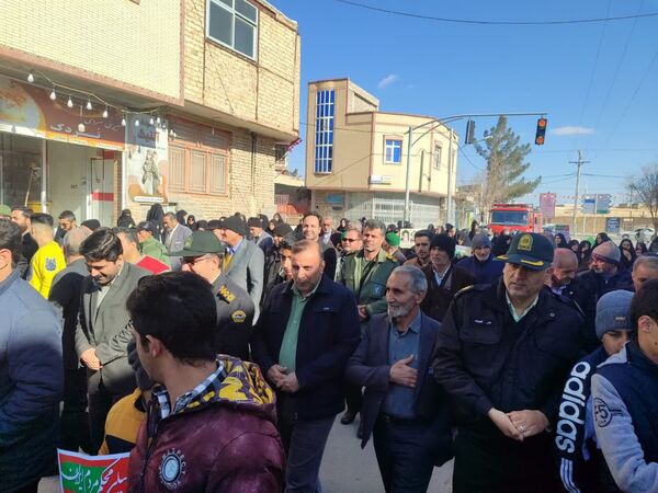 حضور پرشور مردم انقلابی شهر حسن آباد جرقویه علیا در راهپیمایی یوم الله ۲۲ بهمن