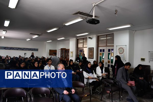 استقبال با شکوه از دانش‌آموز قهرمان و مربیان آموزش و پرورش عشایر فارس