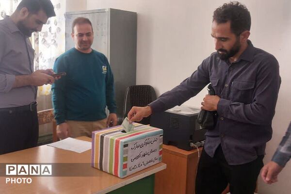 مثلث مهربانی؛ مشارکت دانش‌آموزان، اولیا و فرهنگیان در جشن عاطفه‌ها