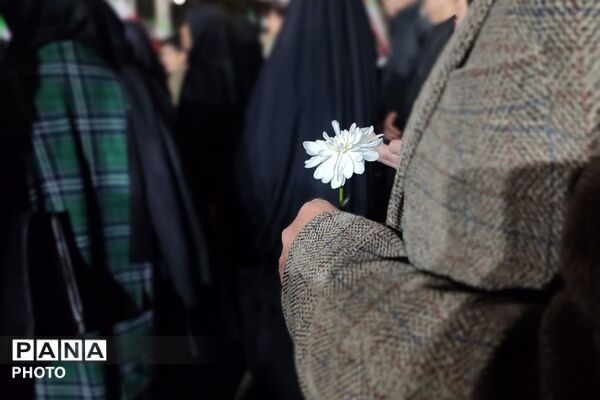 تشییع پیکر شهید محمدحسین عزیزی و شهیده حاجیه خانم صلح‌جو