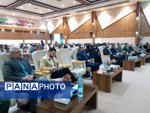  نشست دانش‌افزایی مدیران و معاونان پرورشی مدارس شهرستان تربت حیدریه 