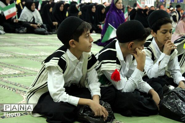 ‌حضور قوم بختیاری در تشییع شهید سجاد نادری