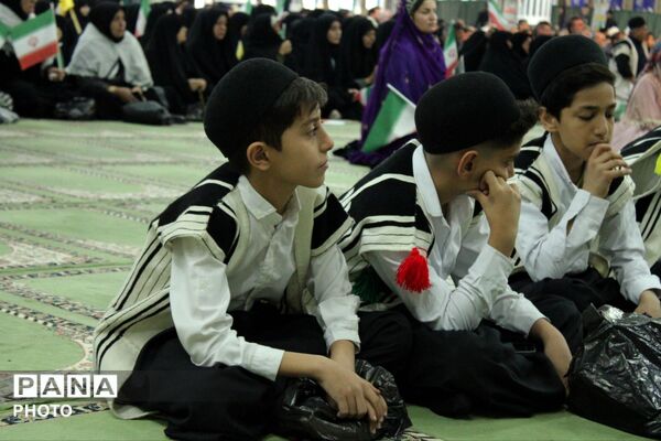 ‌حضور قوم بختیاری در تشییع شهید سجاد نادری