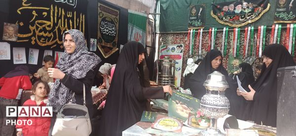 حضور پرشور مردم شهرکرد در تشییع شهیدان جنگ رمضان 