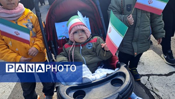 راهپیمایی و جشن یوم الله ۲۲ بهمن در شهرستان گناباد 