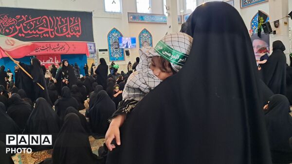 همایش شیرخوارگان حسینی در چهارباغ 