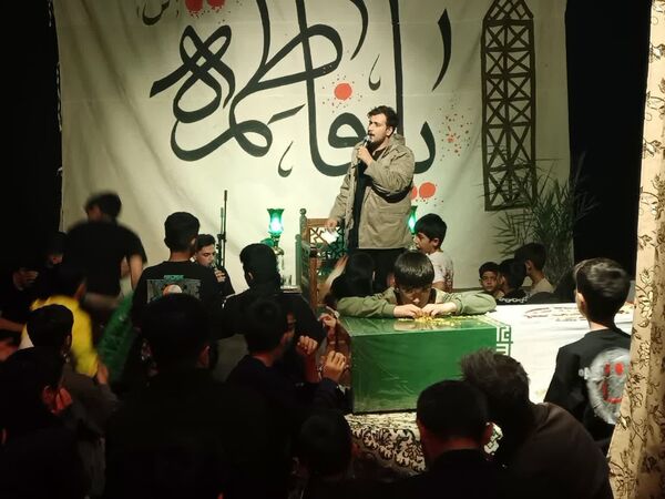 مراسم عزاداری دهه فاطمیه در مسجد مهرولایت با میهمانی شهید گمنام