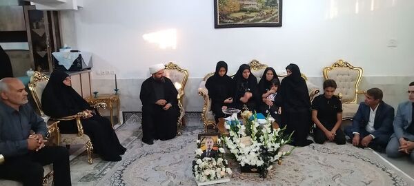 حضور معاون رئیس جمهوری در منازل جان باختگان معدن طبس در بخش انابد