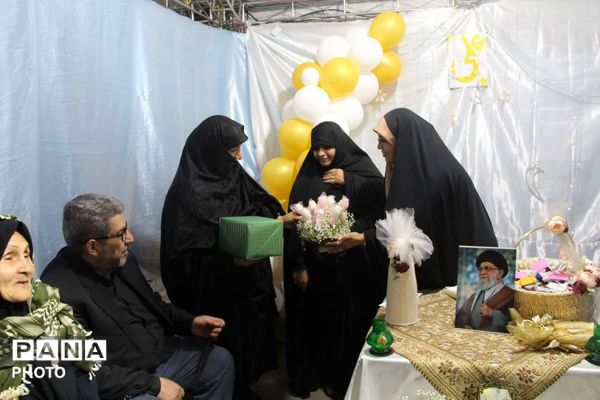 قیامدشت در تجمعات شبانه همچنان میزبان زوج های فاطمی و علوی می‌باشد