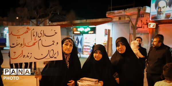 اجتماع شبانه مردم ولایی در کبودرآهنگ