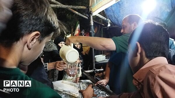 موکب شهدای روستای آهوان در نود و دومین شب از اجتماعات مردمی 