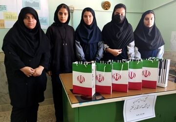 از دانش آموزان میانکوهی حاضر در اردوی طرح تمشک تجلیل شد
