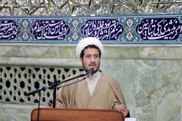 همایش دانش‌آموزی حافظان نور در حرم حضرت معصومه(س)