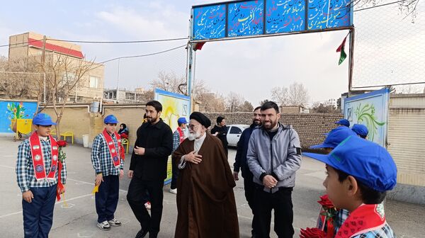 مراسم زنگ مقاومت در دبستان امیرمعزی 