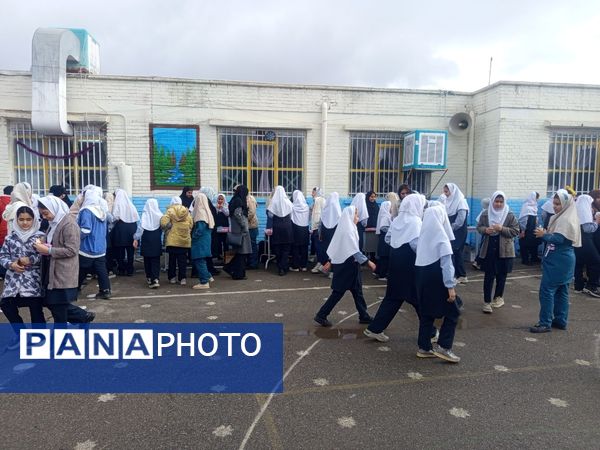 بازارچه مادر دختر در دبستان سمیه