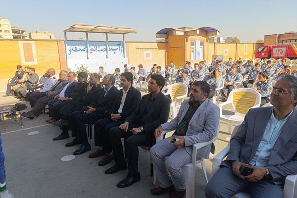 مراسم پدافند غیرعامل در دبیرستان بشارت بهارستان‌دو 