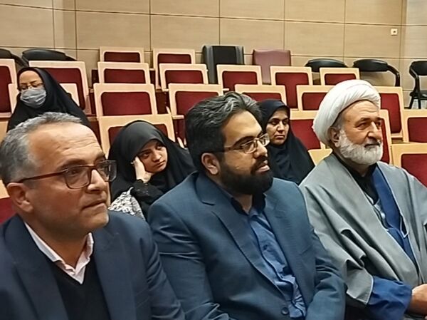 اولین گردهمایی دبیران و مدرسین درس تفکر و زندگی در کانون فارابی 