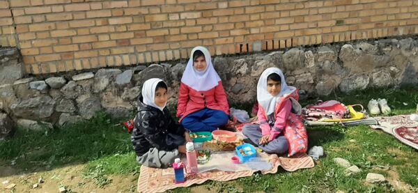 برنامه صبحانه سلام در مدرسه شهید معتمدی گز کوه