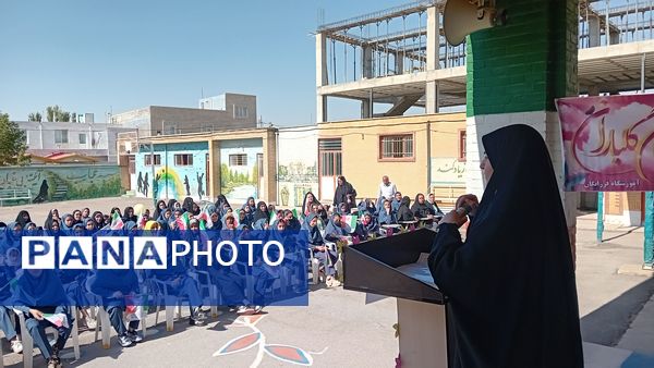 نواختن زنگ مهر و آغاز سال تحصیلی جدید در شهرستان کمیجان
