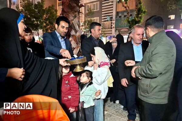 برپایی موکب «مدرسه رهبر شهید» در میدان هفت تیر نسیم‌شهر