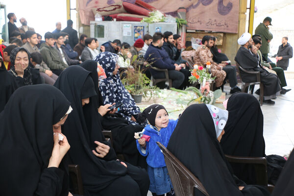گلباران مزار شهدای گمنام قم در ایام الله دهه فجر