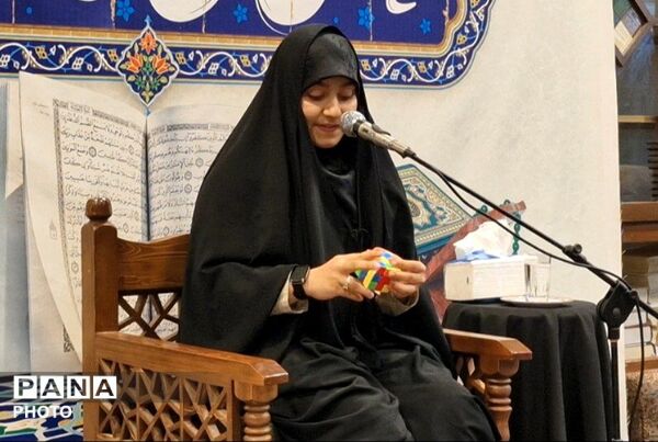 محفل انس با قرآن به یاد رهبر شهید در گلوگاه 