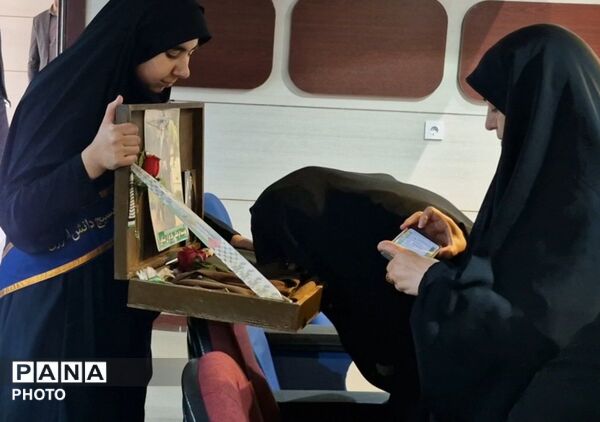 یادواره شهدای معلم و تجلیل از معلمان نمونه قوچان