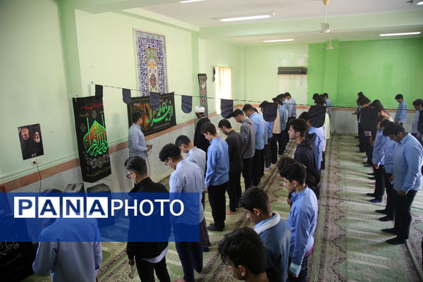 مراسم عزاداری ایام فاطمیه توسط دانش‌آموزان تنگستانی