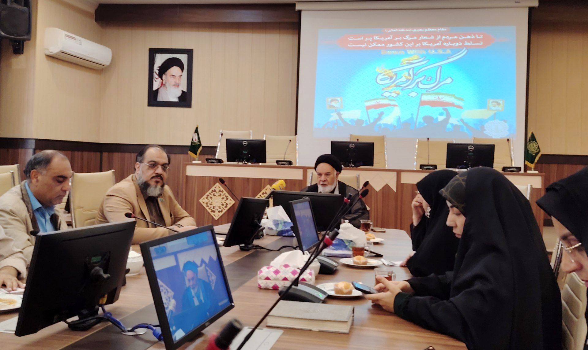 اجتماع بزرگ مردمی در 13 آبان در مشهد برگزار خواهد شد