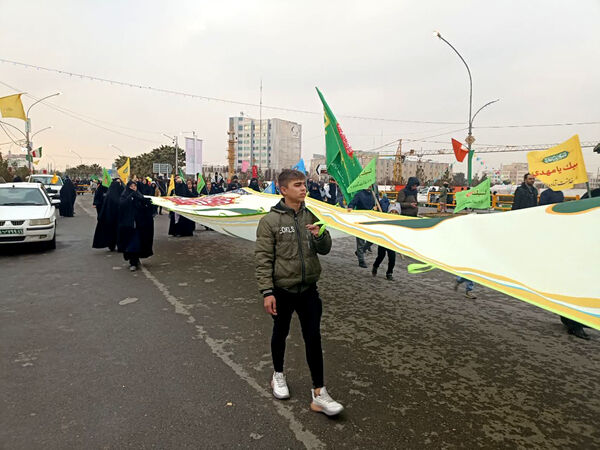 شادپیمایی مردم قم در جشن نیمه شعبان